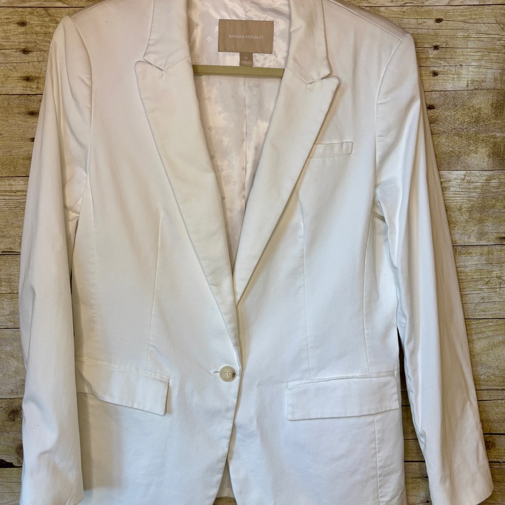 Banana Republic Classic White Blazer